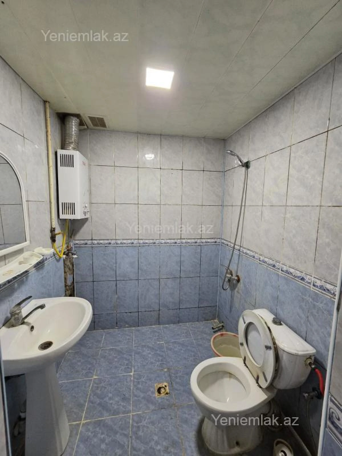 Satılır 1 otaqlı köhnə tikili 33 m²