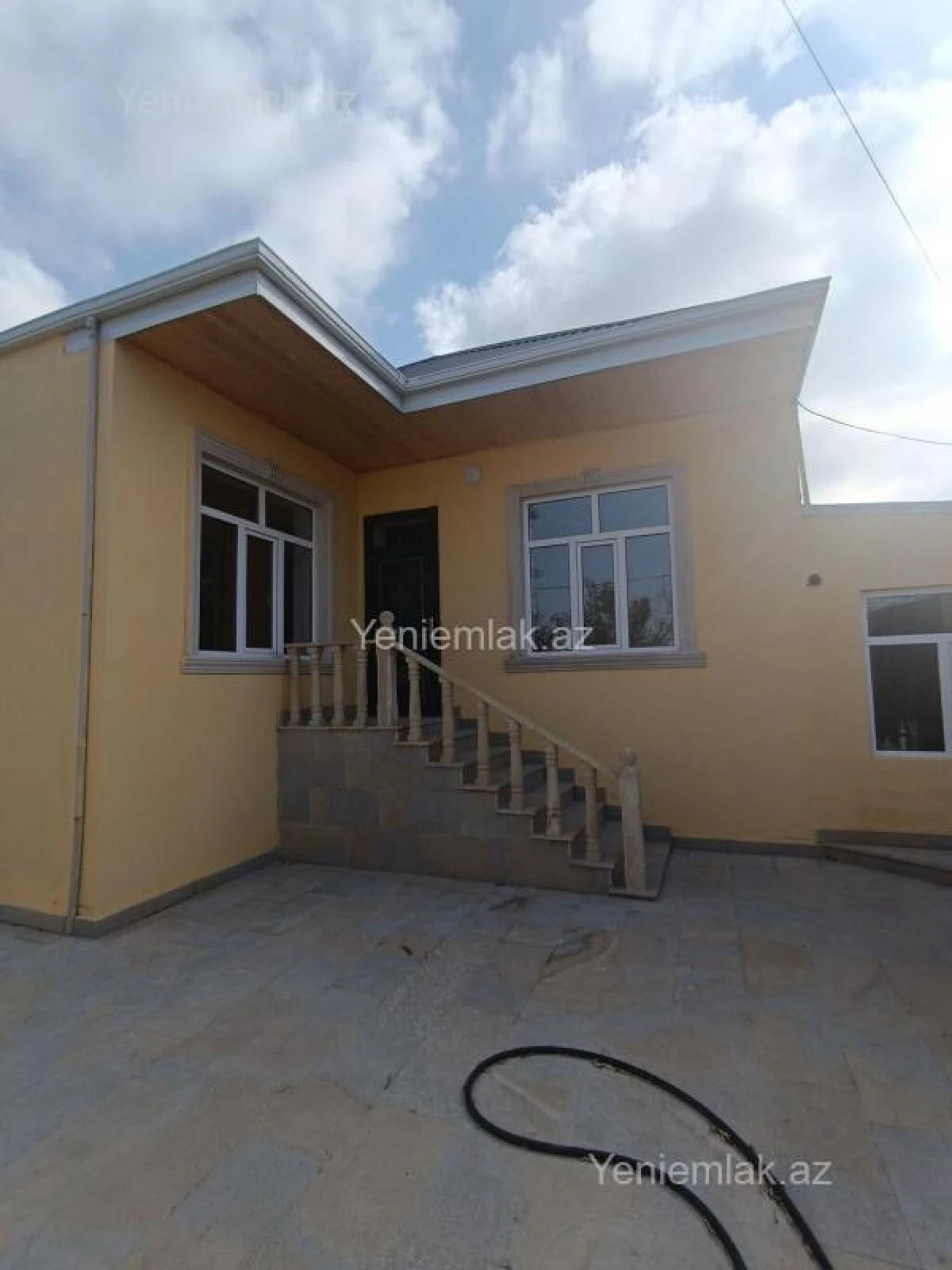 Satılır 3 otaqlı həyət evi 120 m²