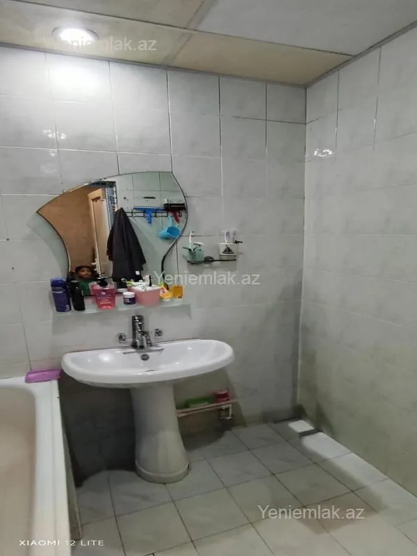 Satılır 3 otaqlı köhnə tikili 69 m²