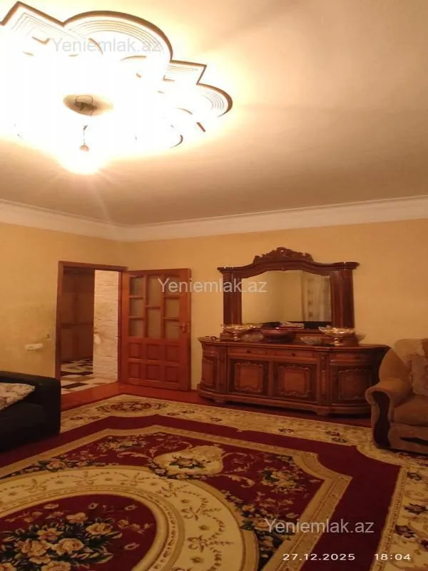 Satılır 4 otaqlı köhnə tikili 82 m²