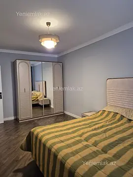 Satılır 6 otaqlı həyət evi 240 m²