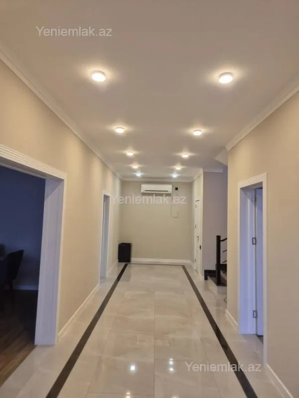 Satılır 6 otaqlı həyət evi 240 m²