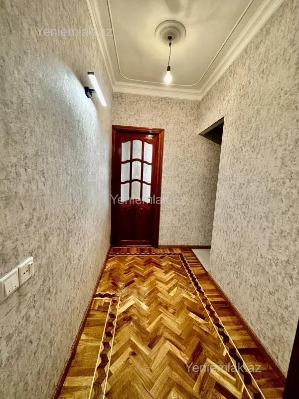 Satılır 2 otaqlı köhnə tikili 50 m²