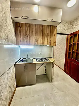 Satılır 2 otaqlı köhnə tikili 50 m²
