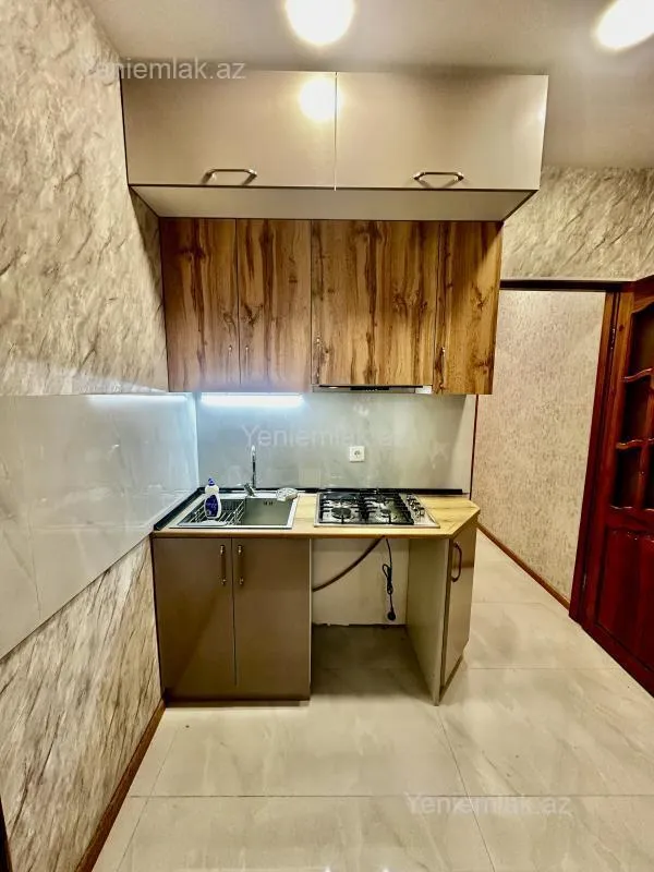 Satılır 2 otaqlı köhnə tikili 50 m²