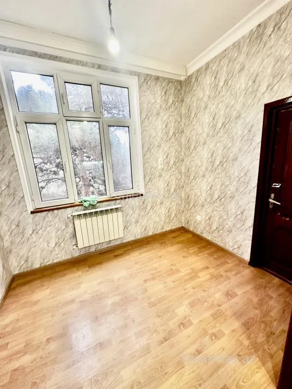 Satılır 2 otaqlı köhnə tikili 50 m²
