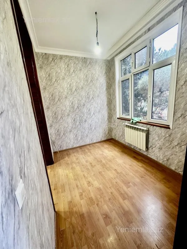 Satılır 2 otaqlı köhnə tikili 50 m²