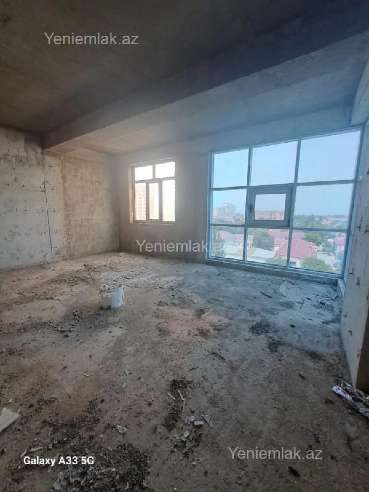 Satılır 3 otaqlı yeni tikili 130 m²