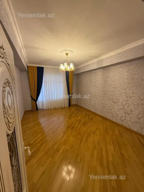 Satılır 3 otaqlı yeni tikili 140 m²