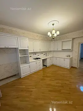 Satılır 3 otaqlı yeni tikili 140 m²