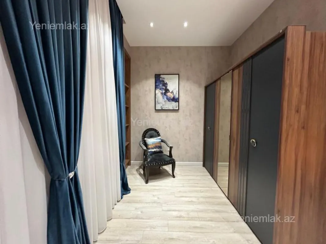 Satılır 3 otaqlı yeni tikili 115 m²