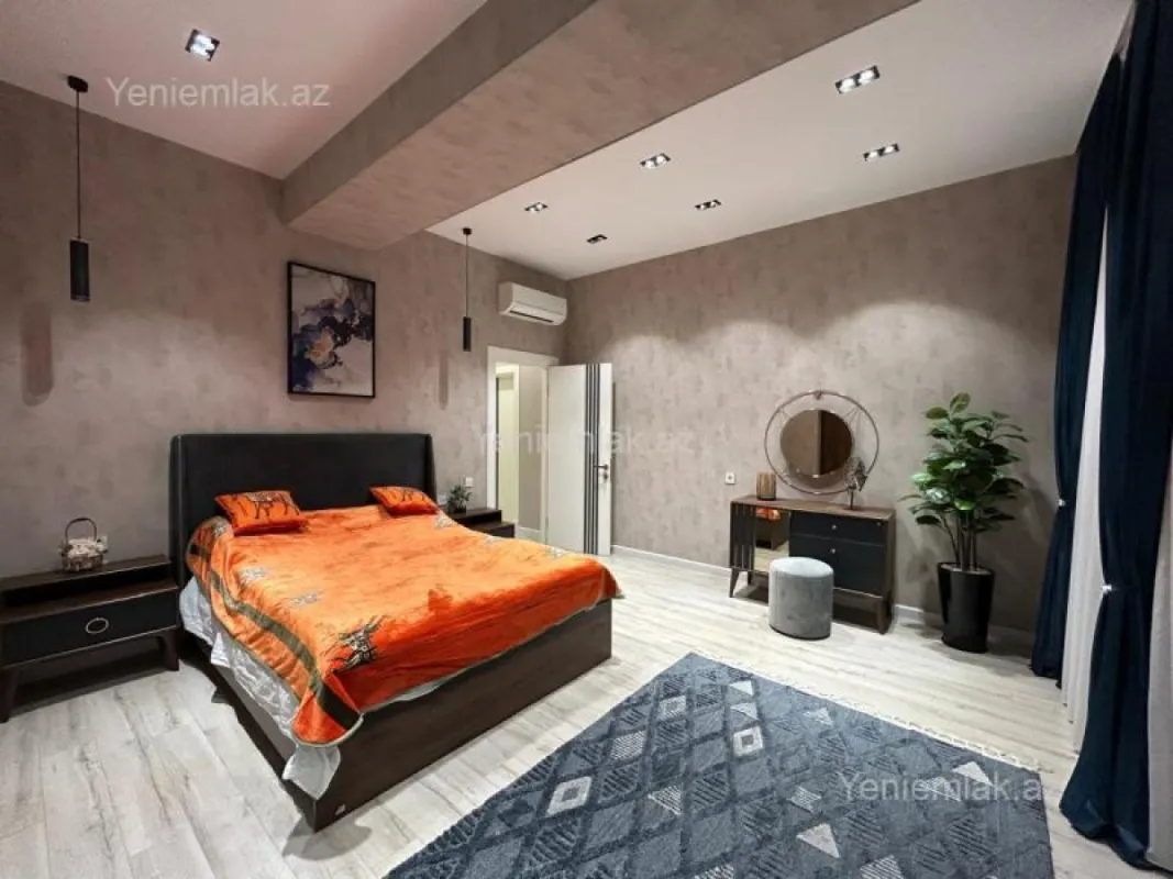 Satılır 3 otaqlı yeni tikili 115 m²