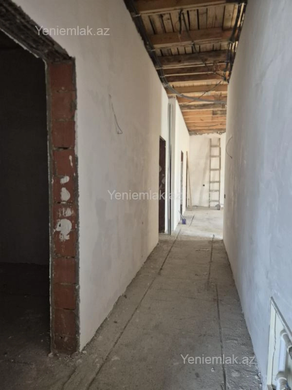 Satılır 6 otaqlı həyət evi 220 m²