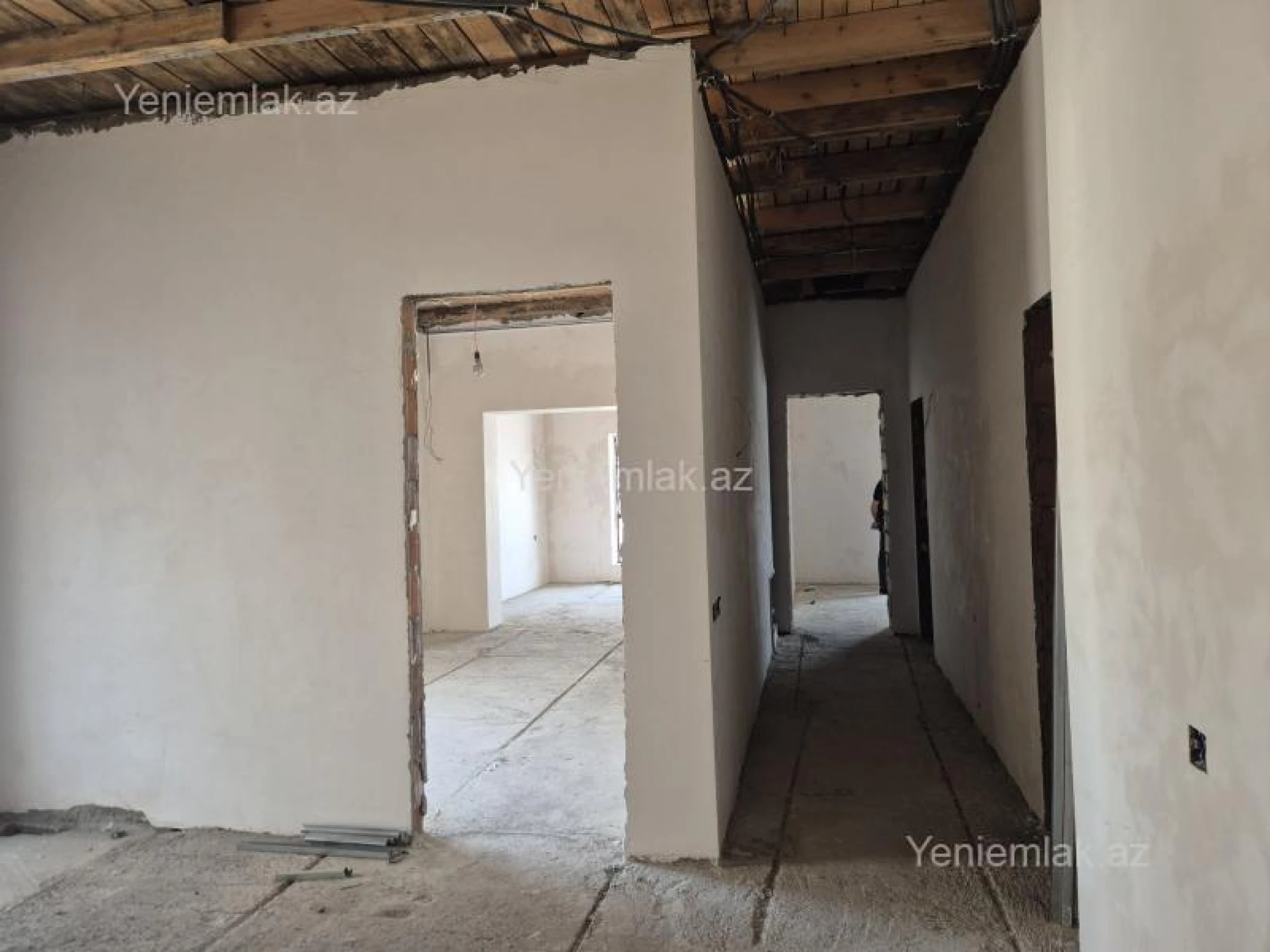Satılır 6 otaqlı həyət evi 220 m²