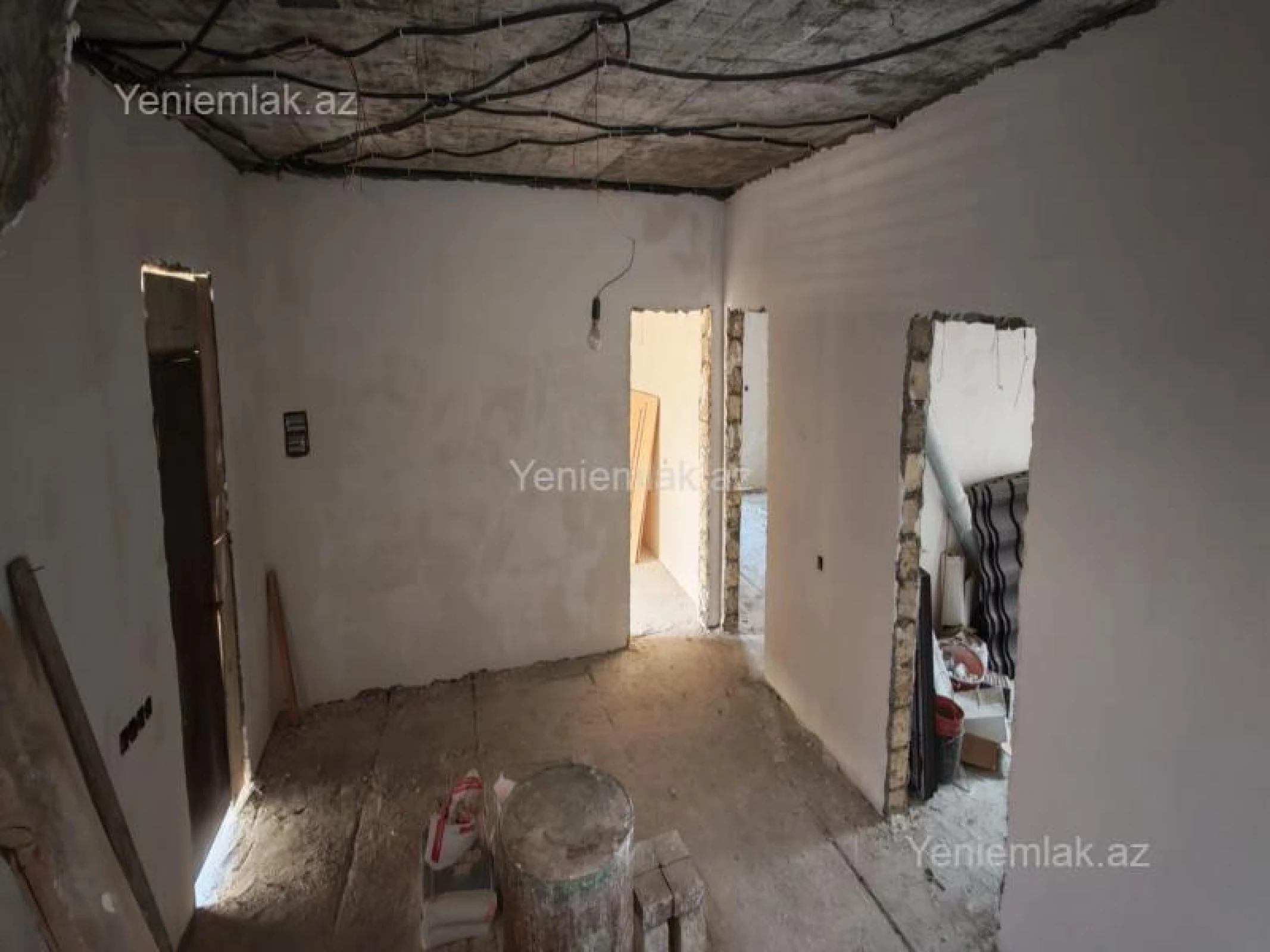 Satılır 6 otaqlı həyət evi 220 m²