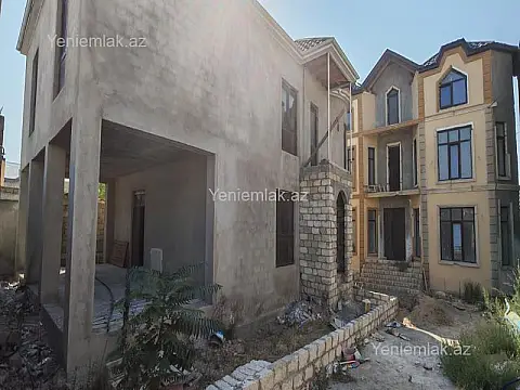 Satılır 6 otaqlı həyət evi 220 m²