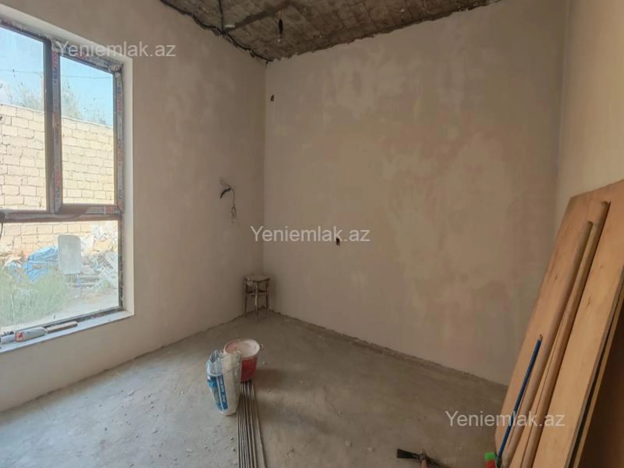 Satılır 6 otaqlı həyət evi 220 m²