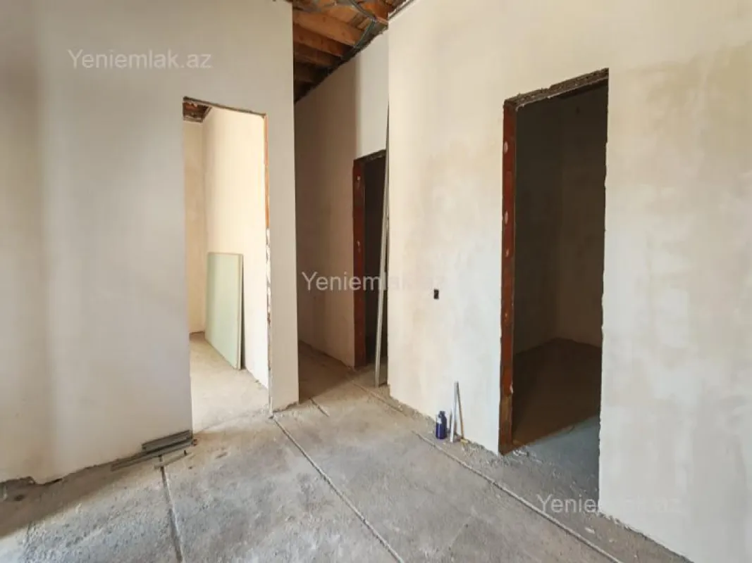 Satılır 6 otaqlı həyət evi 220 m²