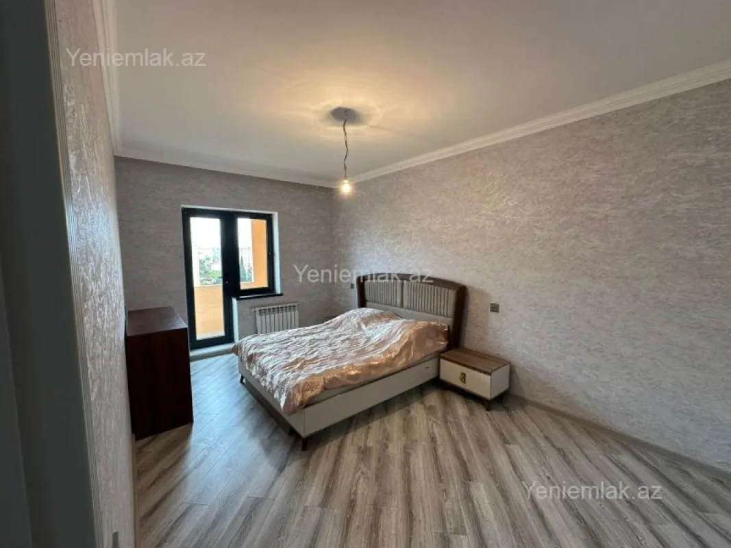 Satılır 5 otaqlı köhnə tikili 110 m²