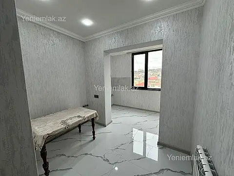 Satılır 5 otaqlı köhnə tikili 110 m²