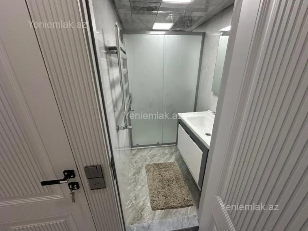 Satılır 5 otaqlı köhnə tikili 110 m²