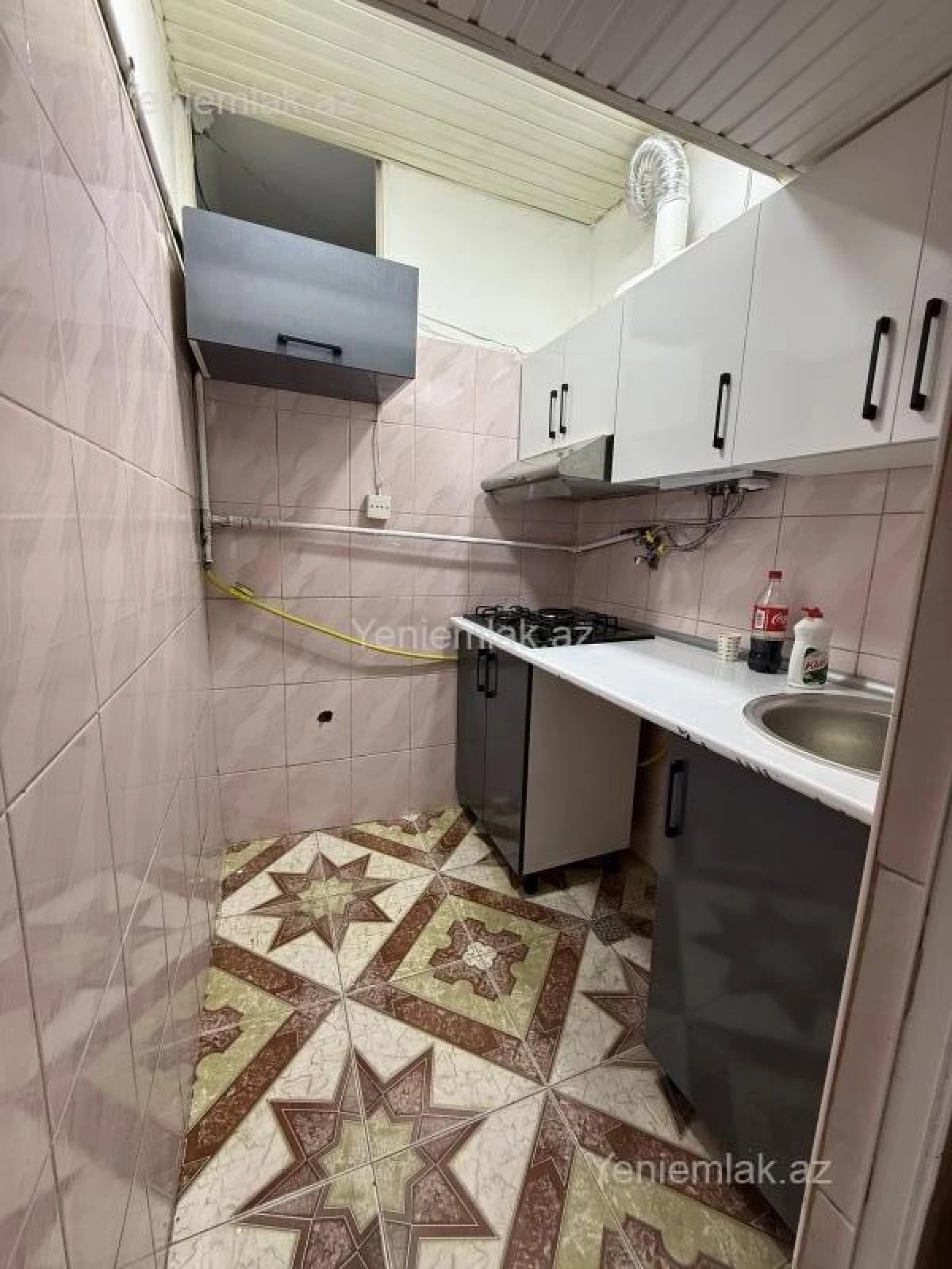 Satılır 1 otaqlı köhnə tikili 33 m²