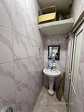 Satılır 1 otaqlı köhnə tikili 33 m²