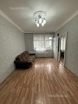 Satılır 1 otaqlı köhnə tikili 33 m²