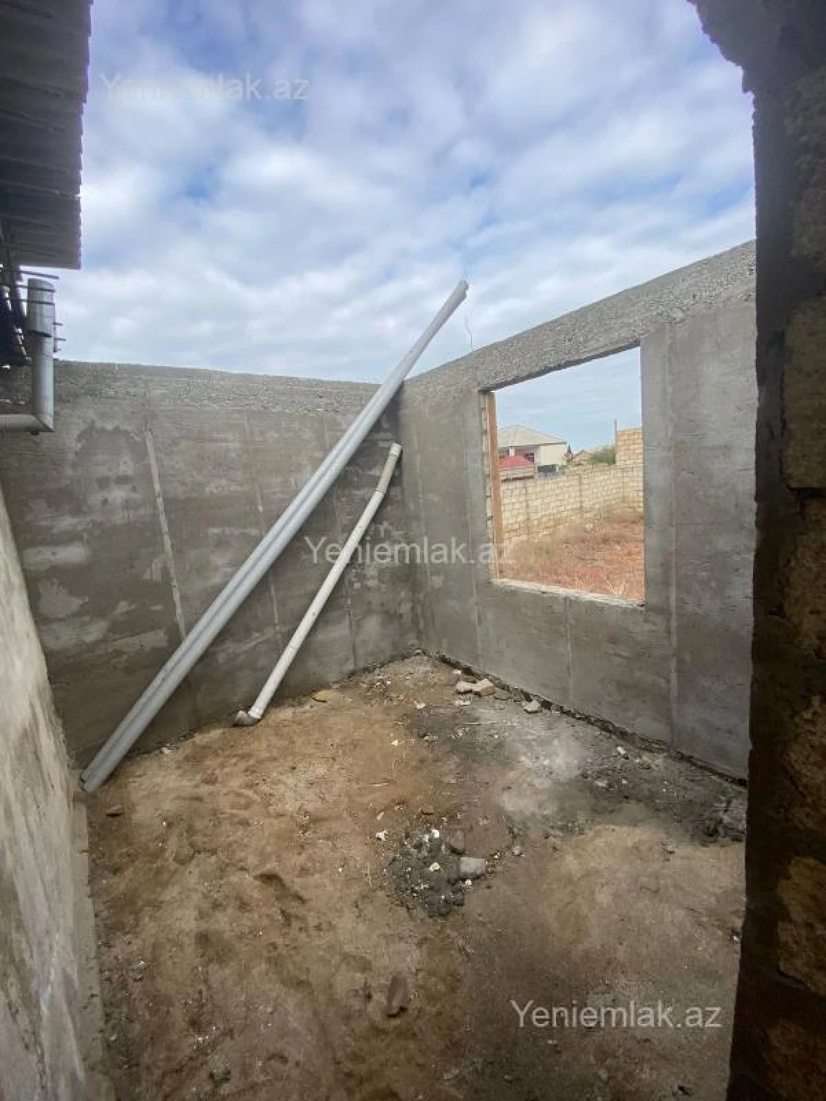 Satılır 4 otaqlı həyət evi 120 m²