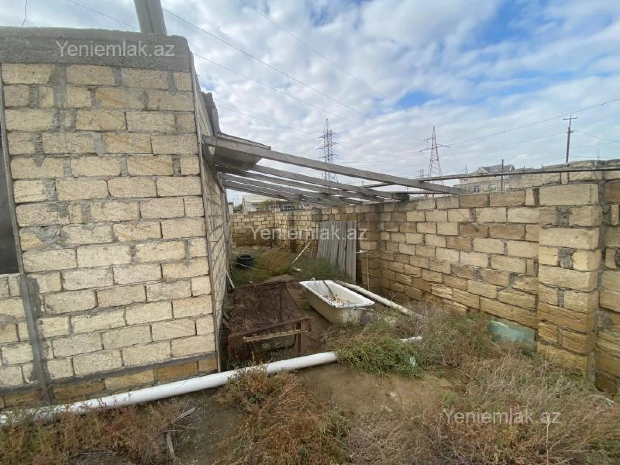 Satılır 4 otaqlı həyət evi 120 m²