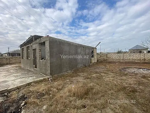 Satılır 4 otaqlı həyət evi 120 m²