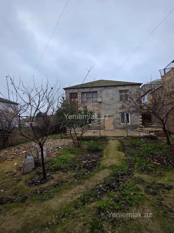 Satılır 4 otaqlı həyət evi 140 m²