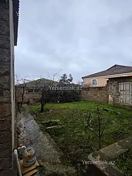 Satılır 4 otaqlı həyət evi 140 m²