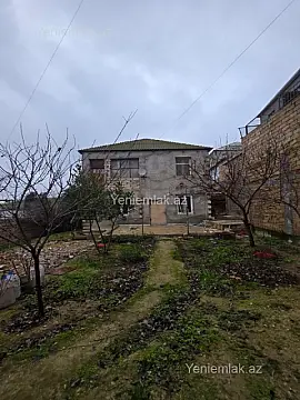 Satılır 4 otaqlı həyət evi 140 m²