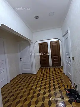 Satılır 3 otaqlı köhnə tikili 90 m²