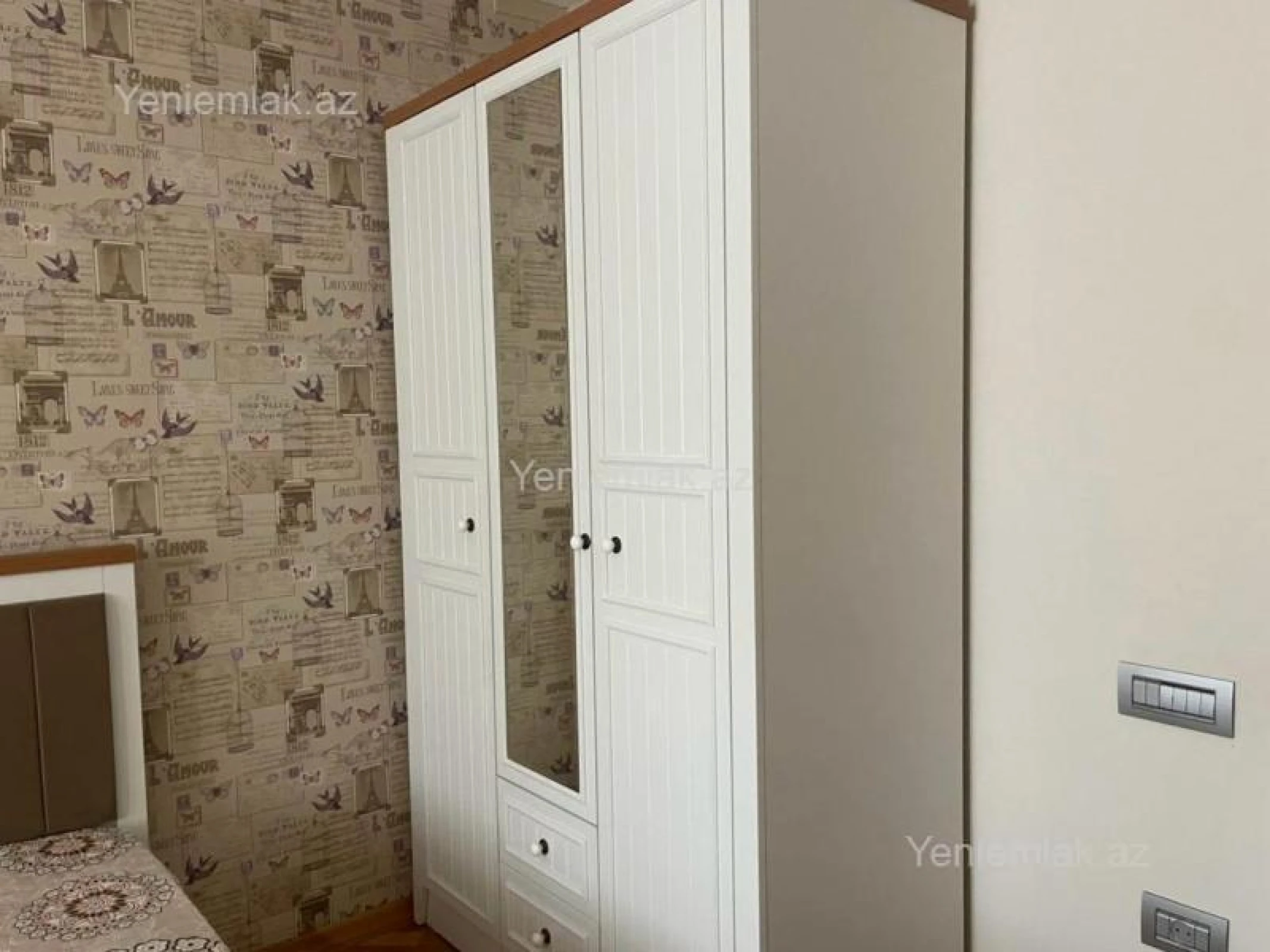 Satılır 3 otaqlı yeni tikili 145 m²