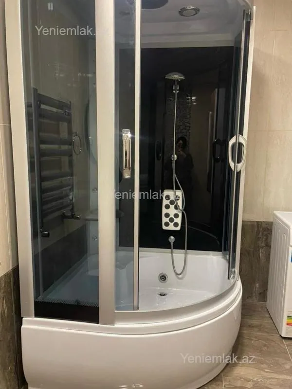 Satılır 3 otaqlı yeni tikili 145 m²