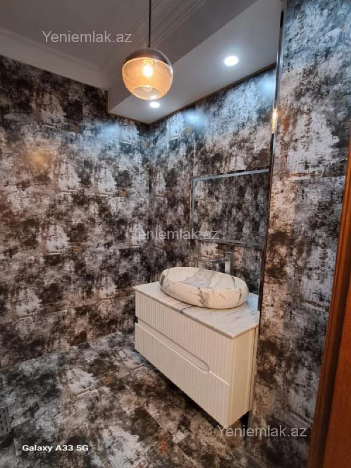 Satılır 2 otaqlı yeni tikili 74 m²