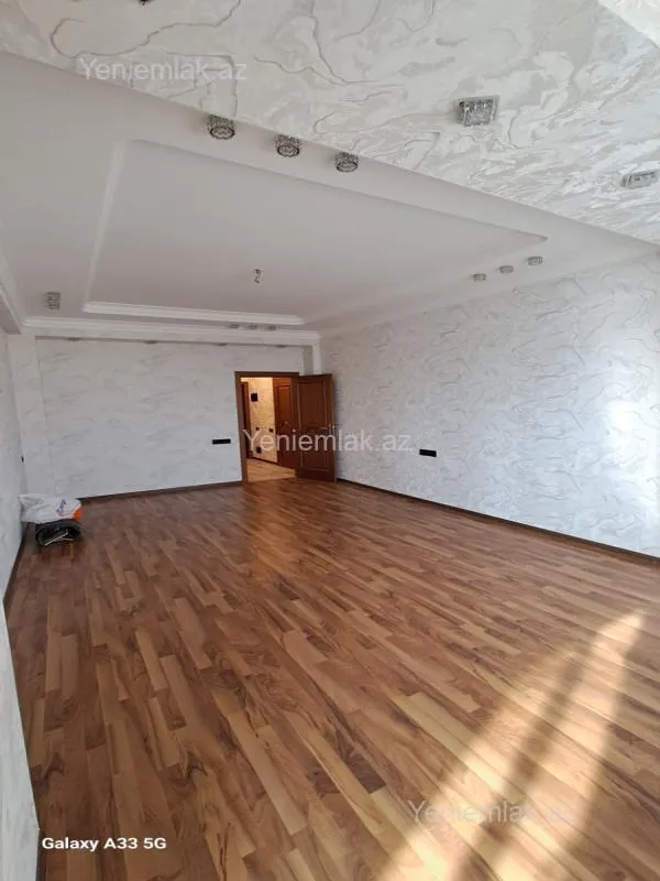 Satılır 2 otaqlı yeni tikili 74 m²