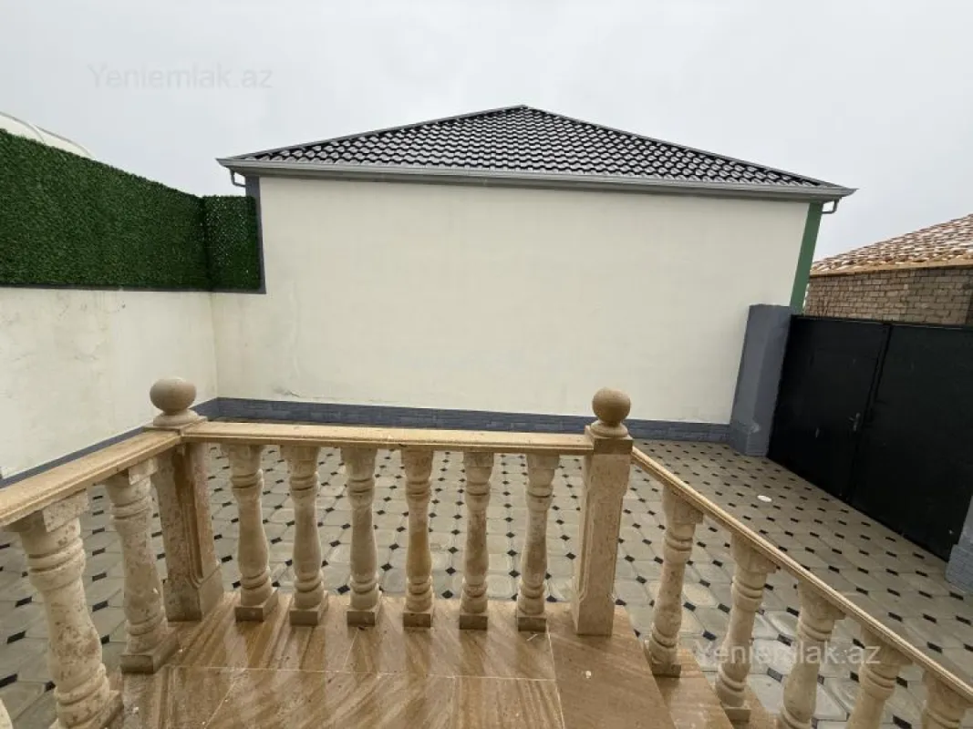 Satılır 4 otaqlı həyət evi 120 m²