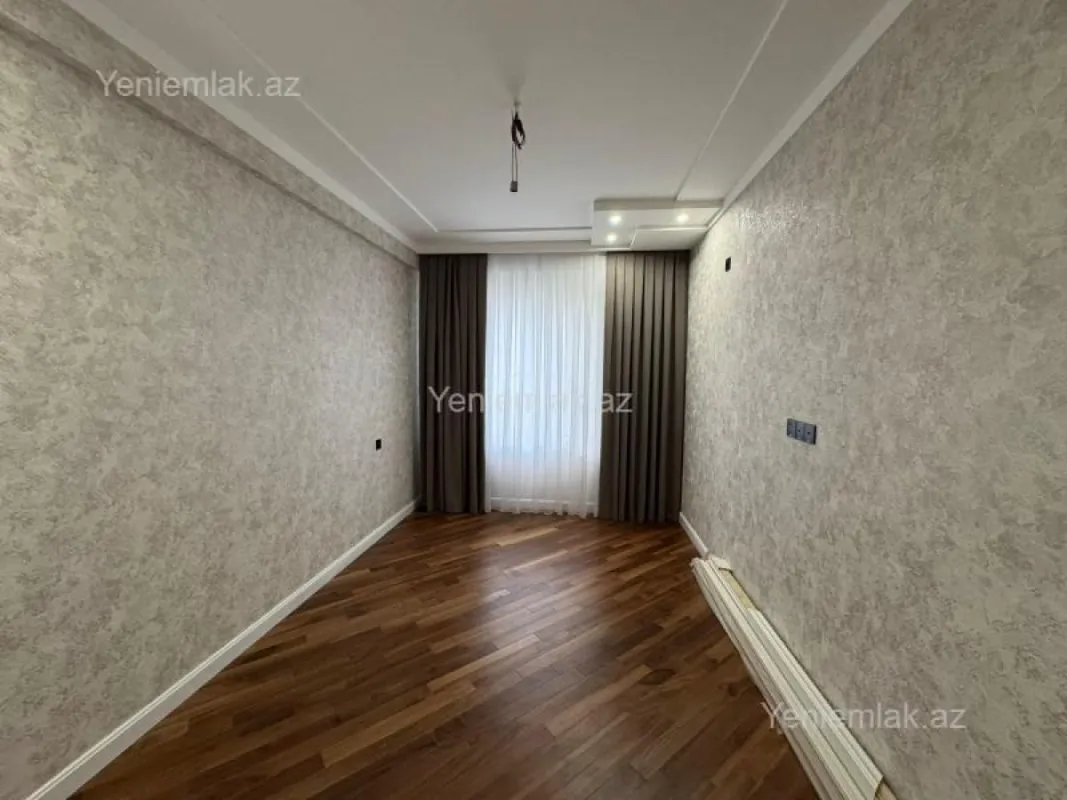 Satılır 3 otaqlı yeni tikili 160 m²