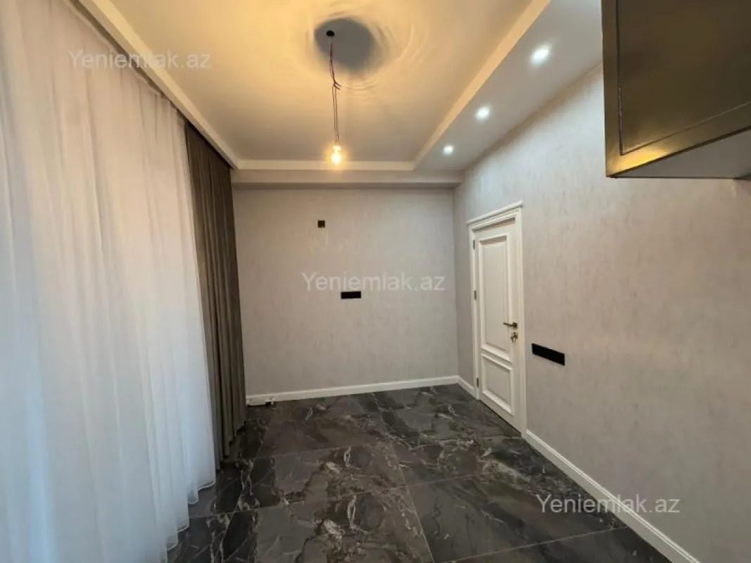 Satılır 3 otaqlı yeni tikili 160 m²