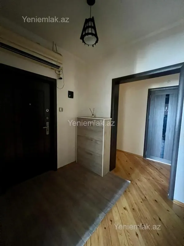 Satılır 3 otaqlı köhnə tikili 83 m²