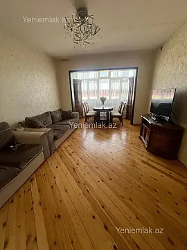 Satılır 3 otaqlı köhnə tikili 83 m² — Sumqayıt, 8-ci mikrorayon 3 otaq 83.00 m²