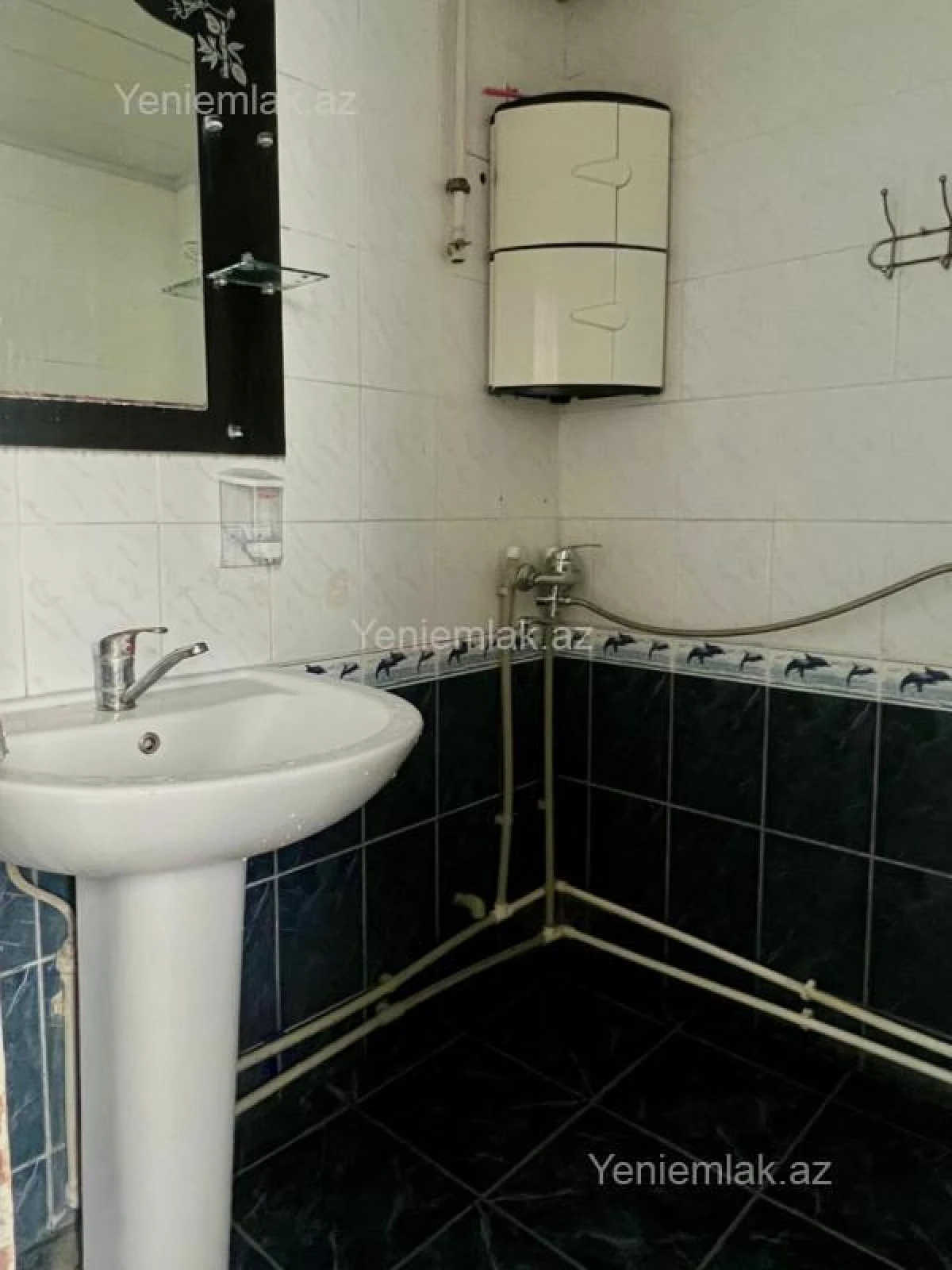 Satılır 3 otaqlı köhnə tikili 83 m²