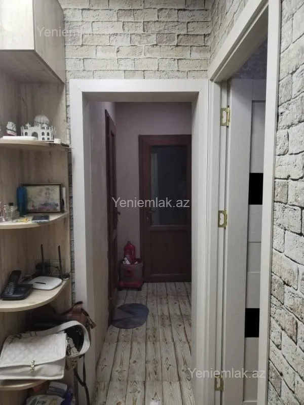 Satılır 2 otaqlı köhnə tikili 60 m²