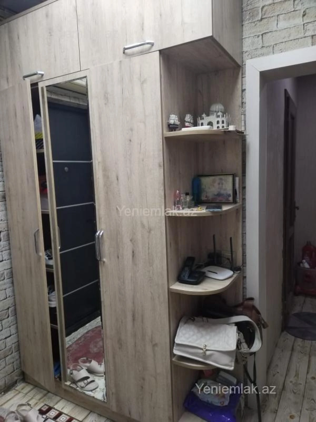 Satılır 2 otaqlı köhnə tikili 60 m²