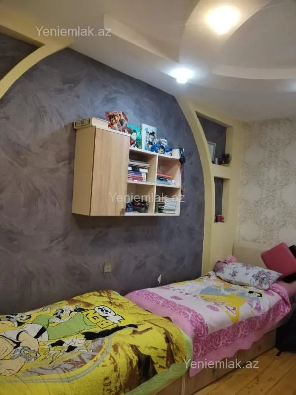 Satılır 2 otaqlı köhnə tikili 60 m²