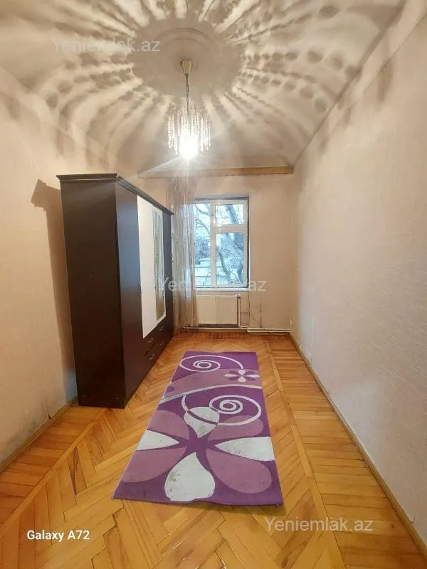 Satılır 3 otaqlı köhnə tikili 72 m²