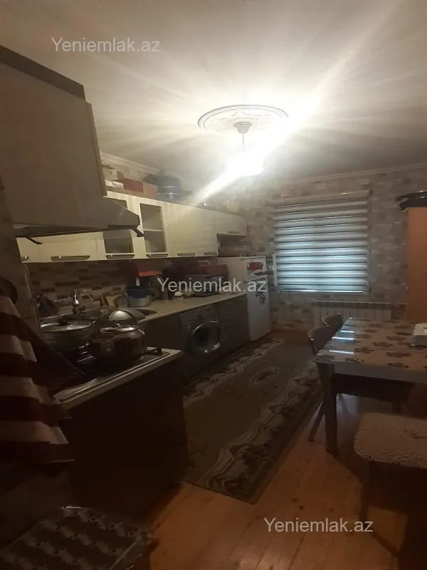 Satılır 3 otaqlı köhnə tikili 85 m²